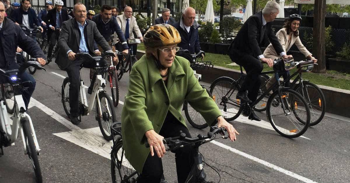 La Idea M S Temeraria De Carmena Dejar A Los Ciclistas Saltarse Los