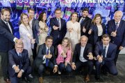 Foto de familia de los miembros del PP a su llegada a la Junta Directiva del PP.