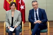 (Foto de ARCHIVO) La presidenta de la Comunidad de Madrid, Isabel Díaz Ayuso y el consejero de Medio Ambiente, Agricultura e Interior, Carlos Novillo.