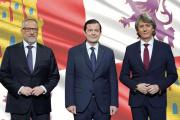 Carlos Pollán (Vox), Alfonso Fernández Mañueco (PP) y Carlos Martínez (PSOE