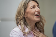 La vicepresidenta segunda del Gobierno y ministra de Trabajo y Economía Social, Yolanda Díaz, atiende a los medios tras una reunión, en Space Las Cortes, a 6 de mayo de 2026, en Madrid (España). Yolanda Díaz y Francesca Albanese han mantenido una postura alineada en defensa de Palestina, con encuentros recientes en el Congreso y posturas críticas ante el conflicto en Gaza. Díaz ha destacado la labor de Albanese y ambas han abogado por la necesidad de paz duradera, la defensa de los derechos humanos y han criticado el plan de Trump para Gaza, considerándolo insuficiente.

César Vallejo Rodríguez / Europa Press
06/5/2026