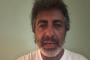 Juan del Val se graba un vídeo en defensa de Pedro Sánchez
