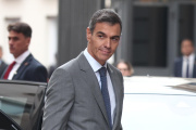 El presidente del Gobierno, Pedro Sánchez, a su llegada a una sesión plenaria, en el Congreso de los Diputados, a 2 de octubre de 2026, en Madrid (España). El Congreso vota hoy la convalidación o derogación de los dos Reales Decretos en materia de vivienda publicados por el Gobierno esta semana en el BOE. En concreto se tratan del Real Decreto-ley 26/2026, de 29 de septiembre, por el que se adoptan medidas urgentes para la protección de la función social de la vivienda y la ampliación de la oferta de vivienda asequible, y del Real Decreto-ley 27/2026, de 29 de septiembre, por el que se adoptan medidas urgentes para reforzar la estabilidad de los contratos de arrendamiento de vivienda habitual.

Eduardo Parra / Europa Press
02 OCTUBRE 2026;PIXELADA
02/10/2026