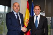 Alejandro Soler, presidente del SEPES, junto al concejal de Fomento Carlos Castillo.