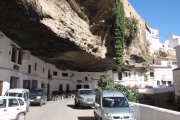 Setenil de las Bodegas, el pueblo blanco que se esconde entre las rocas