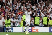 Vinícius celebra su gol en la ida de semifinales de Champions ante el Manchester City en el Santiago Bernabéu.