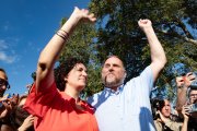 Marta Rovira, junto a Oriol Junqueras, en la frontera gerundense.