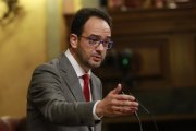 Antonio Hernando durante su intervención.