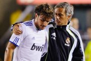 Pedro León con Mourinho, durante su efímera etapa en el Real Madrid.