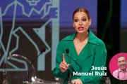 Eva González, feliz en el acto de entrega de las Medallas de Andalucía.