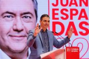 Pedro Sánchez en un mitin en Andalucía con el candidato del PSOE-A, Juan Espadas.