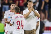 Lopetegui, despidiéndose de su hinchada en el Sánchez Pizjuán.