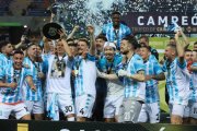 Racing celebrando el título del Trofeo de Campeones ante el Boca