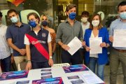 Montesinos, Catalá y Mompó en la mesa de firmas del PP contra la subida de la luz