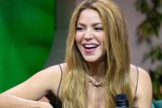 Shakira está disfrutando de lo lindo de su soltería.