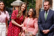 Leonor de Borbón, Paloma Rocasolano y Jesus Ortiz durante la confirmación de Sofia en Madrid en mayo de 2023.