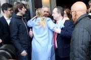 Cristina Cifuentes y Daniel Pontes durante la presentación del mural "homenaje a Lina Morgan" con motivo del día del Teatro en el año 2017.
Madrid. 27/03/2017