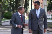 Pedro Sánchez con Edmundo González