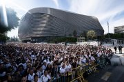 Vista exterior del Santiago Bernabéu antes de un partido