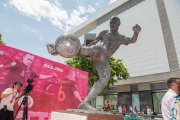 Inauguración de la escultura en homenaje a Andrés Iniesta, el pasado mes de junio en Albacete.