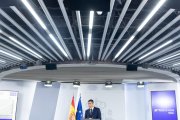 (Foto de ARCHIVO)
El presidente del Gobierno, Pedro Sánchez, durante una rueda de prensa posterior a la reunión del Consejo de Ministros, en el Palacio de La Moncloa, a 11 de noviembre de 2024, en Madrid (España). El Consejo de Ministros ha aprobado un conjunto de medidas laborales para los trabajadores afectados por la DANA. Este paquete de medidas es el segundo que adopta el Gobierno. Este escudo laboral', que tendrá efectos retroactivos desde el 29 de octubre, estará integrado por diversas medidas, como los Expedientes de Regulación Temporal de Empleo (ERTE) por fuerza mayor o por causas económicas, técnicas, organizativas o de producción (ETOP), a los que podrán acogerse empresas radicadas en las zonas sacudidas por la DANA pero también aquellas que justifiquen que su actividad se ha visto afectada por el temporal.

Eduardo Parra / Europa Press
11 NOVIEMBRE 2024;CONSEJO DE MINISTROS;GOBIERNO;AYUDAS;DANA
11/11/2024
