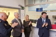 En la parte derecha de la imagen, la portavoz de Vox, Carmen Robledillo, y el alcalde Luis Barcala, durante la inauguración de la Oficina Contra la Ocupación Ilegal, el martes 26 de noviembre en Alicante.

REMITIDA / HANDOUT por AYUNTAMIENTO DE ALICANTE
Fotografía remitida a medios de comunicación exclusivamente para ilustrar la noticia a la que hace referencia la imagen, y citando la procedencia de la imagen en la firma
26/11/2024
