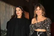 Dulceida con su amiga Madame de Rosa, a la derecha.