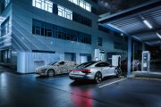 Audi utiliza el simulador de red para replicar las redes eléctricas de todo el mundo en su planta de Ingolstadt, lo que permite a los desarrolladores probar el rendimiento de carga de los coches eléctricos.