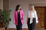 La presidenta de la Junta de Extremadura, María Guardiola, se reúne con la presidenta de la Comunidad de Madrid, Isabel Díaz Ayuso, en la primera jornada de su viaje institucional a Extremadura, en la Presidencia del Ejecutivo regional, a 24 de febrero de 2025, en Mérida, Badajoz, Extremadura (España). Ayuso ha viajado a Mérida para participar en un encuentro de colaboración institucional para abordar programas y actuaciones de ámbito económico, social y cultural en beneficio de los ciudadanos de ambas regiones, aunque el tema principal del acto es el cierre de la Central Nuclear de Almaraz.

Jorge Armestar / Europa Press
24/2/2025