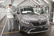 Archivo - El sector del automóvil ralentizará su crecimiento al 1,5% en Europa en 2025, según Solunion. 