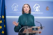La secretaria del PP, Cuca Gamarra, en rueda de prensa en el Congreso.