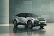 Toyota presenta el nuevo C-HR+ eléctrico con autonomía de hasta 600km y disponible a finales de 2025.