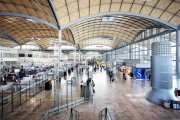 (Foto de ARCHIVO)
Aeropuerto de Alicante-Elche Miguel Hernández

RAÚL URBINA
11/11/2019