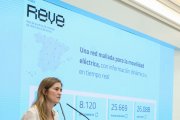 Aagesen lanza el mapa de recarga 'Reve' que garantiza un punto de carga por cada 50 kilómetros.