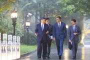 (Foto de ARCHIVO)
BEIJING, Sept. 9, 2024  -- Chinese President Xi Jinping and Spanish Prime Minister Pedro Sanchez take a walk in Beijing, capital of China, Sept. 9, 2024. Xi met with Sanchez, who is on an official visit to China, at the Diaoyutai State Guesthouse in Beijing on Monday.