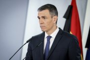 El presidente del Gobierno, Pedro Sánchez, comparece en el Palacio de la Moncloa, a 22 de abril de 2025, en Madrid (España). El presidente del Gobierno ha anunciado el incremento del gasto en Defensa comprometido con la OTAN para llegar al 2% del PIB. Sánchez ha confirmado que llegará a ese nivel de gasto este mismo año, pasando del 1,4% actual al 2% con un gasto adicional de 10.471 millones de euros. El Consejo de Ministros ha aprobado el plan de refuerzo de la industria de seguridad y defensa anunciado hace unas semanas y este mismo miércoles, 23 de abril, será remitido a la Unión Europea y la OTAN.

A. Pérez Meca / Europa Press
22/4/2025