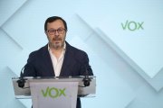 (Foto de ARCHIVO)
El portavoz de Vox, José Antonio Fúster, durante una rueda de prensa, en la sede de VOX, a 12 de febrero de 2025, en Madrid (España). Durante la rueda de prensa, los concejales de VOX en los diferentes Ayuntamientos de España donde VOX gobierna, han explicado los logros de sus grupos municipales en materia presupuestaria.

Jesús Hellín / Europa Press
12/2/2025