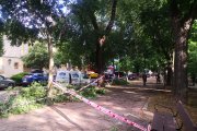 Los bomberas tras la tormenta en Madrid