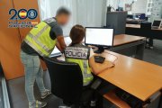(Foto de ARCHIVO)
Detenido un ciudadano argelino por presentar un certificado de antecedentes penales falso

REMITIDA / HANDOUT por POLICÍA NACIONAL
Fotografía remitida a medios de comunicación exclusivamente para ilustrar la noticia a la que hace referencia la imagen, y citando la procedencia de la imagen en la firma
29/12/2024