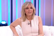 Sandra Golpe en el plató de "Y Ahora Sonsoles".