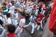 Encierro protagonizado por los toros de Álvaro Núñez este miércoles en Pamplona. 

EDUARDO SANZ - EUROPA PRESS
09/7/2025