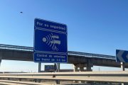Señal de control de velocidad en tramo vigilado por radar en carretera de Murcia.