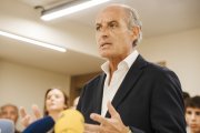 El expresidente de la Generalitat y del PPCV Francisco Camps, durante la presentación de su equipo para el próximo Congreso Regional del PPCV, a 30 de julio de 2025, en Alicante, Comunidad Valenciana (España). Camps ha presentado al equipo con el que pretende concurrir en el Congreso Regional del Partido Popular de la Comunidad Valenciana (PPCV) para volver a liderar el partido en Valencia, después de que hace unas semanas presentase su proyecto político.

Roberto Plaza / Europa Press
30/7/2025