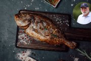 El pescado al horno según el método de José Andrés: jugoso, aromático y sin complicaciones