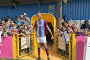 Peter Crouch pagó la penitencia por perder en el Fantasy