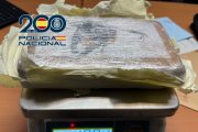 Detenido un hombre durante un control en Benidorm tras encontrar en su coche un kilo de cocaína

REMITIDA / HANDOUT por POLICÍA NACIONAL
Fotografía remitida a medios de comunicación exclusivamente para ilustrar la noticia a la que hace referencia la imagen, y citando la procedencia de la imagen en la firma
09/9/2025