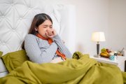 Fiebre, tos y dificultad para respirar: las señales que alertan de una posible neumonía