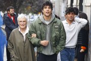 Glenn Close, Javier Calvo y Javier Ambrossi paseando por las calles de la capital, a 28 de octubre de 2025, en Madrid (España).

Jose Velasco / Europa Press
FAMOSOS;RODAJE;LOS JAVIS;ACTRIZ
28/10/2025