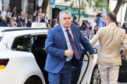 (Foto de ARCHIVO)
El exsecretario de Organización del PSOE Santos Cerdán a su llegada a declarar en el Tribunal Supremo, a 30 de junio de 2025, en Madrid (España). El Tribunal Supremo (TS) ha citado a declarar a Santos Cerdán por presuntos delitos de organización criminal y cohecho. Cerdán está siendo investigado dada su conexión inescindible con los hechos referidos al exministro de Transportes José Luis Ábalos.

Jesús Hellín / Europa Press
30 JUNIO 2025;SANTOS CERDÁN;TRIBUNAL SUPREMO;CASO KOLDO
30/6/2025