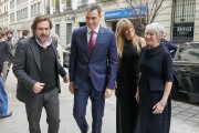Pedro Sánchez y Begoña Gómez en Madrid en un evento de ModestoLomba en 2024.